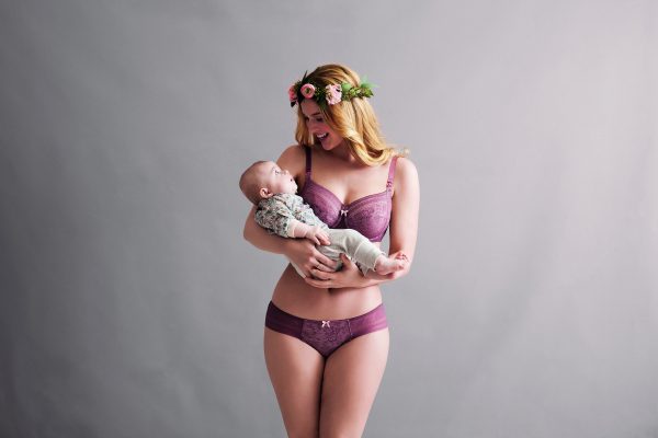 Anita Maternity, soutien-gorge d'allaitement pour petites et grandes tailles.